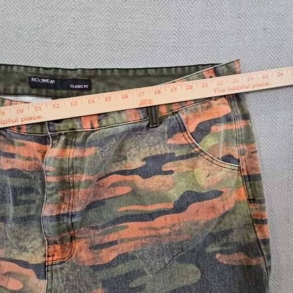 Rocawear Jeans Men's 42x32 Y2K Baggy Loose Green Orange Camo Denim Classic Fit - Picture 3 of 13
